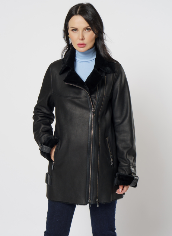 Удлиненная дубленка из овчины черного цвета