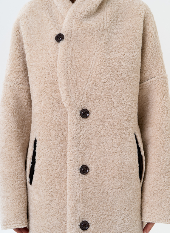 Женская двухсторонняя дубленка из эко замши с воротником шаль