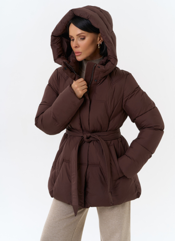 Женский пуховик с поясом