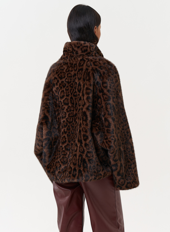 Женская куртка из эко меха с воротником 