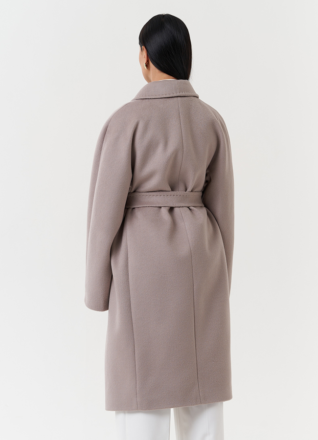 Светлое пальто с поясом модель № 27696 универмаг малина