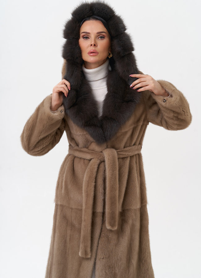 Длинная шуба из норки с куницей модель № 29531 меха малина