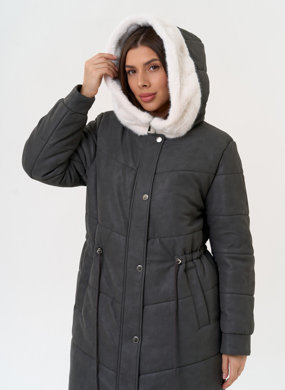 Женское пальто из эко кожи с капюшоном