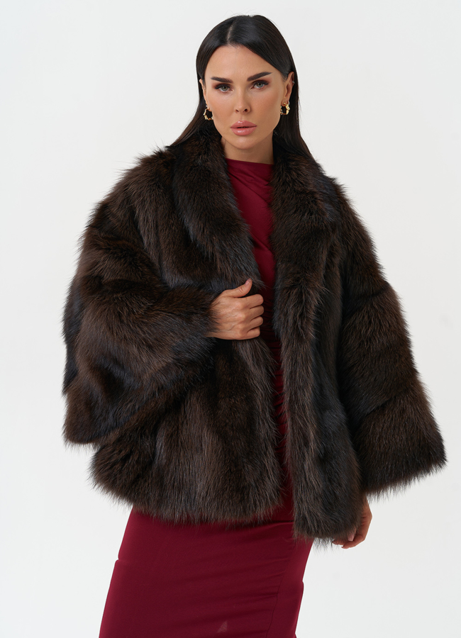 Женская шуба из меха канадского енота модель № 31086 в кредит