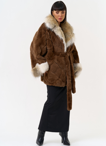 Шуба из кролика с отделкой из меха койота
