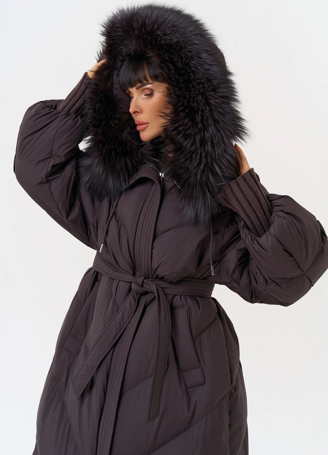 Женский пуховик с капюшоном из меха чернобурки модель № 31538 универмаг малина