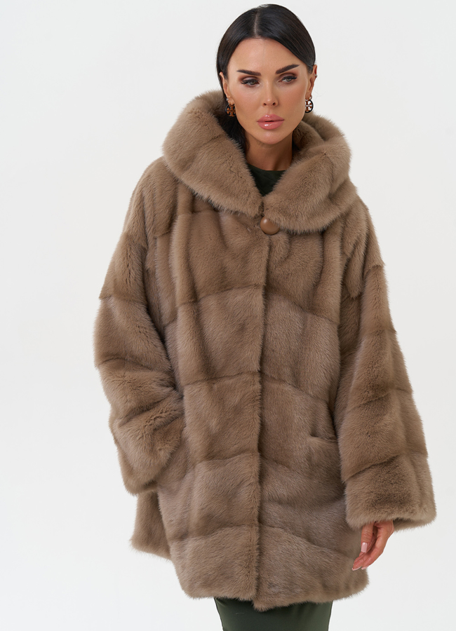 Короткая шуба из норки с капюшоном модель № 27576 меха малина